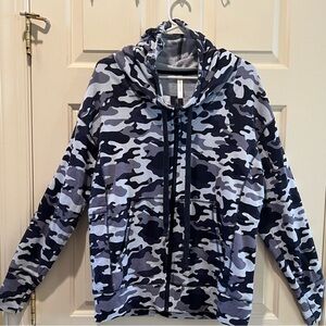 Fabletics Camo Navy Blue/Gray Hoodie Size Small
